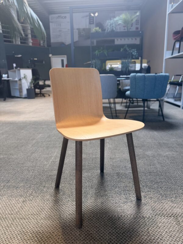 VITRA HAL Ply Wood